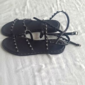 Steve Madden Black Sandal